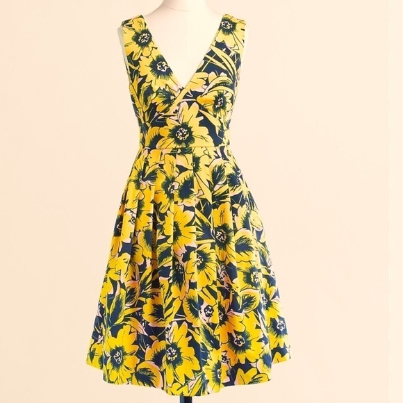 J. Crew Piqué Tailored Dress Double V Neck Navy Floral Yellow Pink Size 6 EUC - Picture 1 of 16